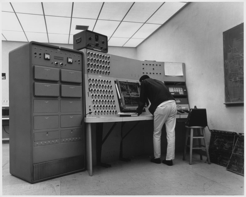 Student-works-on-analog-computer-ca.-1965-