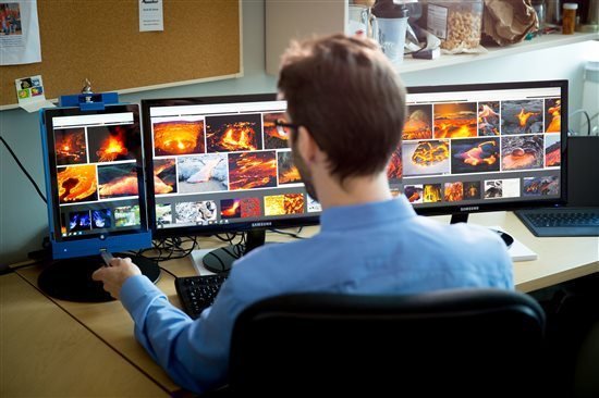 7127.SurfacePro3-in-1-triple-monitor-full-res.JPG-550x0