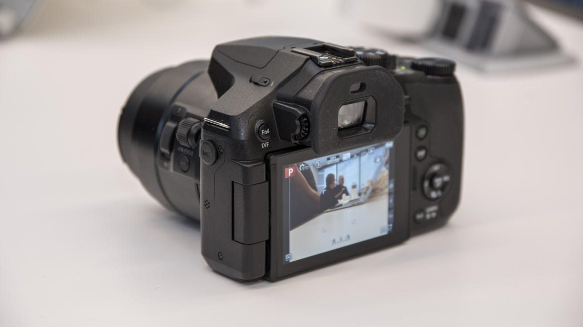 panasonic-lumix-fz300-16