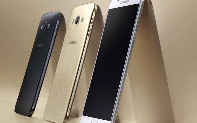 galaxya8_triple_v_0611_647_112715023320