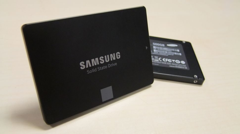 Samsung 850 EVO 3_4desk-970-80