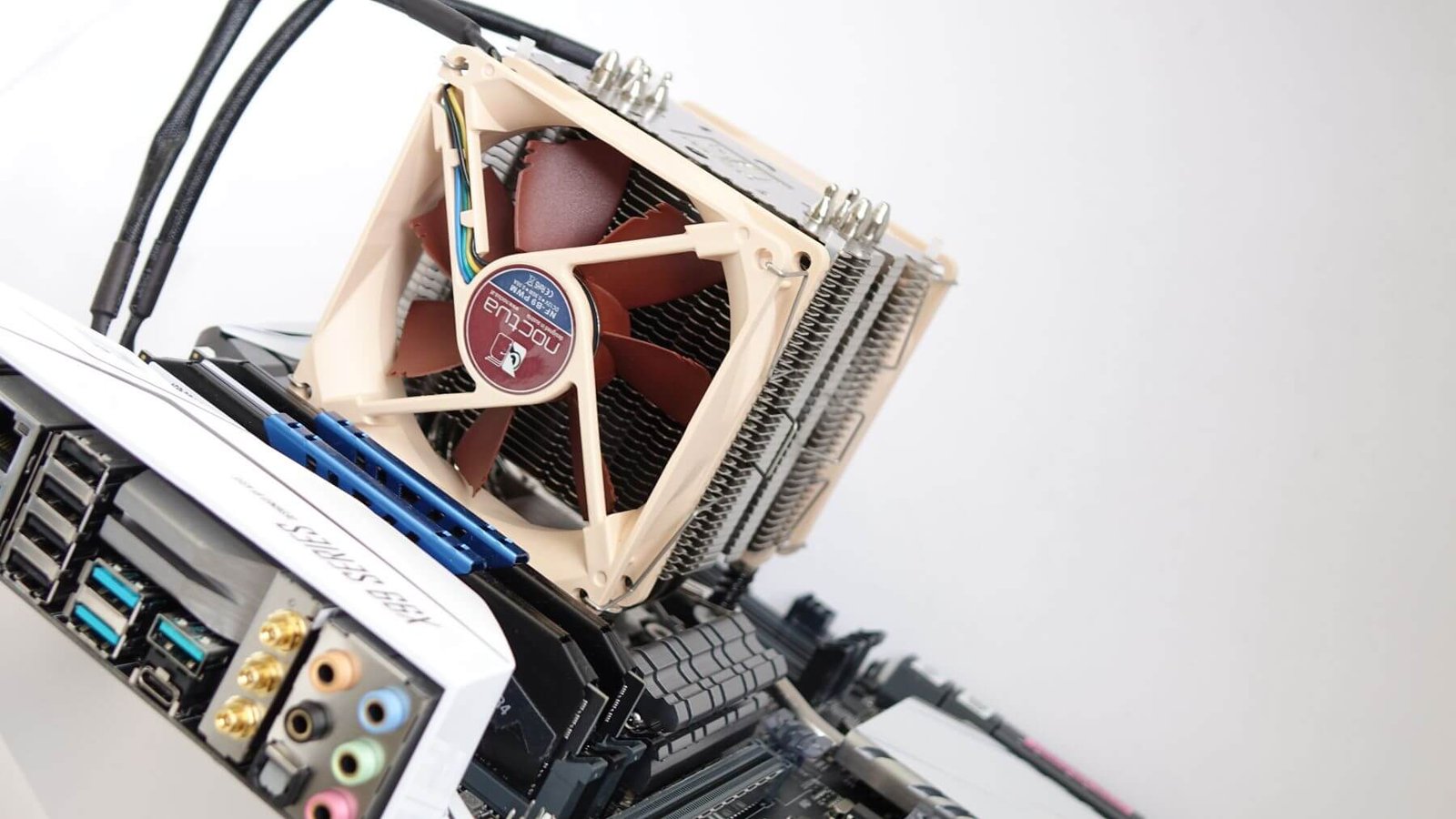 мини Noctua NH-U9DX i4