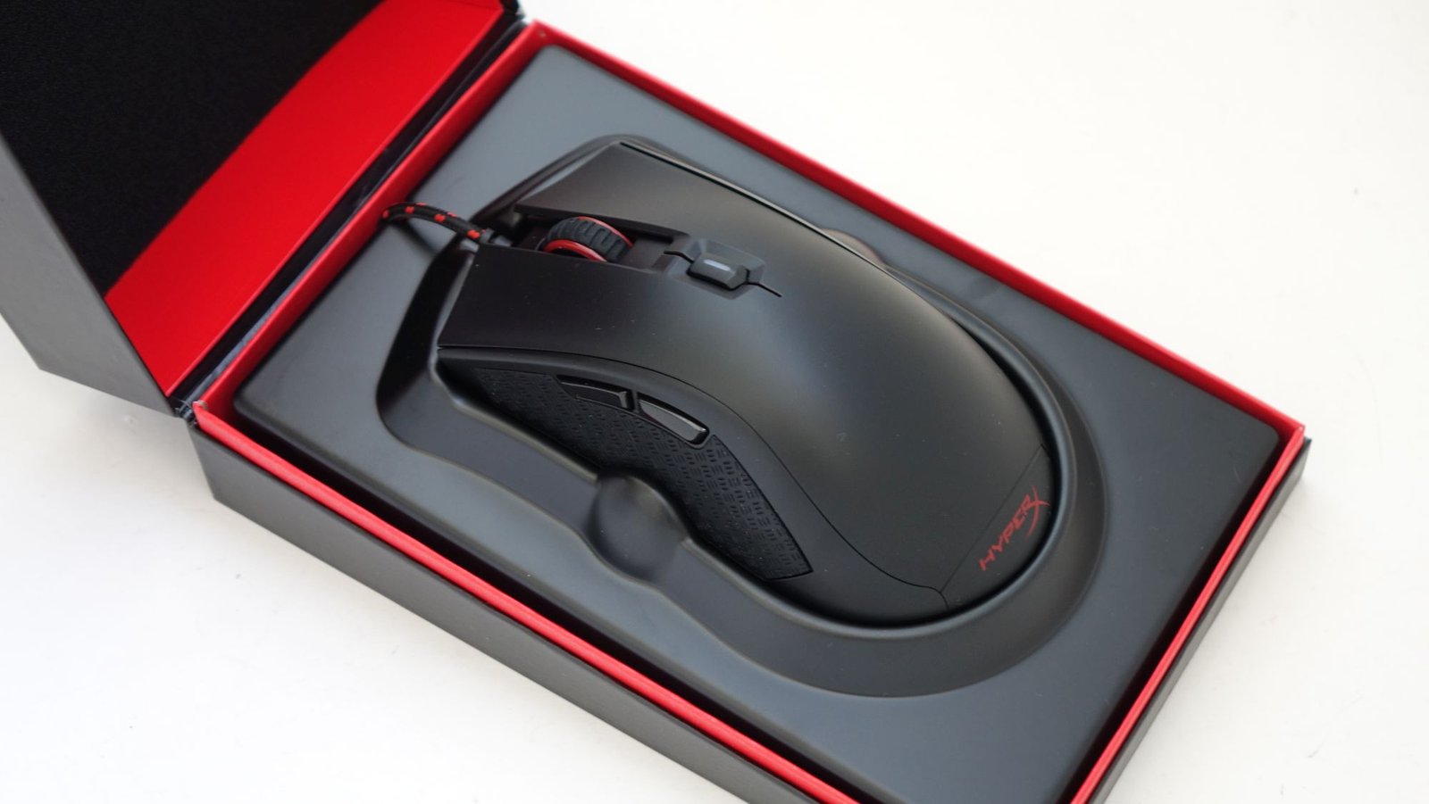 HyperX Pulsefire FPS в коробке