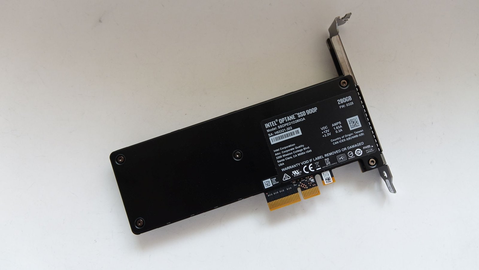 Intel Optane 900P наклейка
