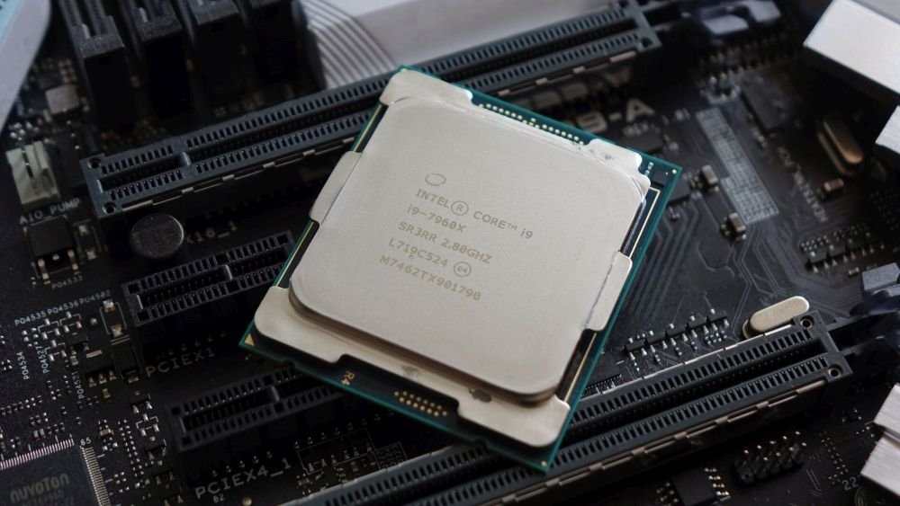 Core i9-7960X