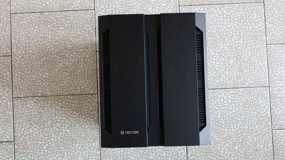 Chieftronic M1