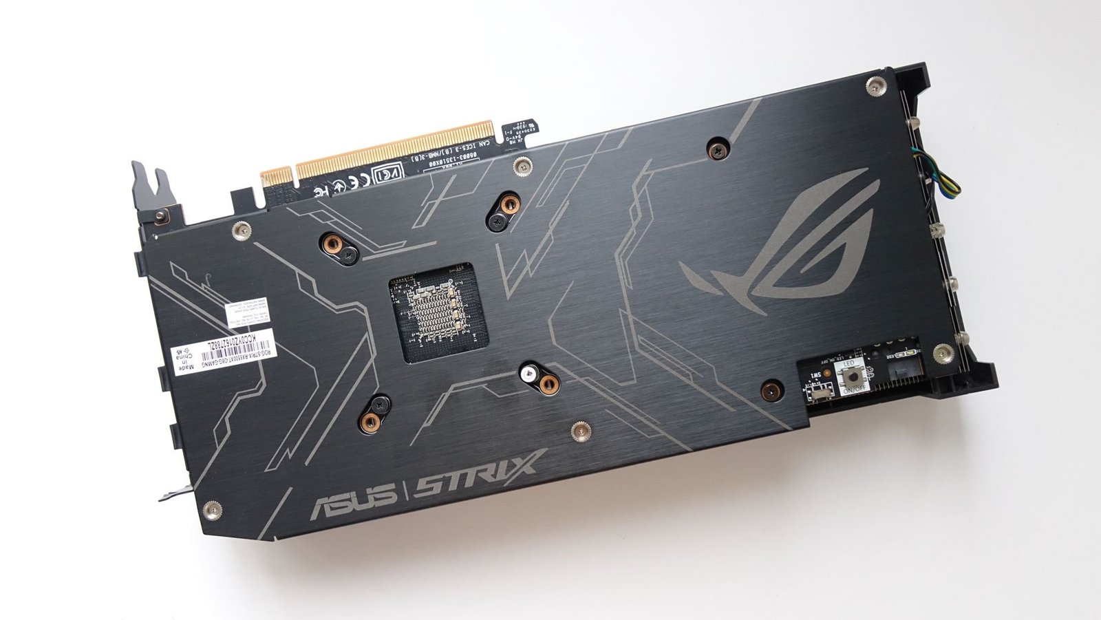 ASUS ROG Strix Radeon RX 5500 XT бэкплейт