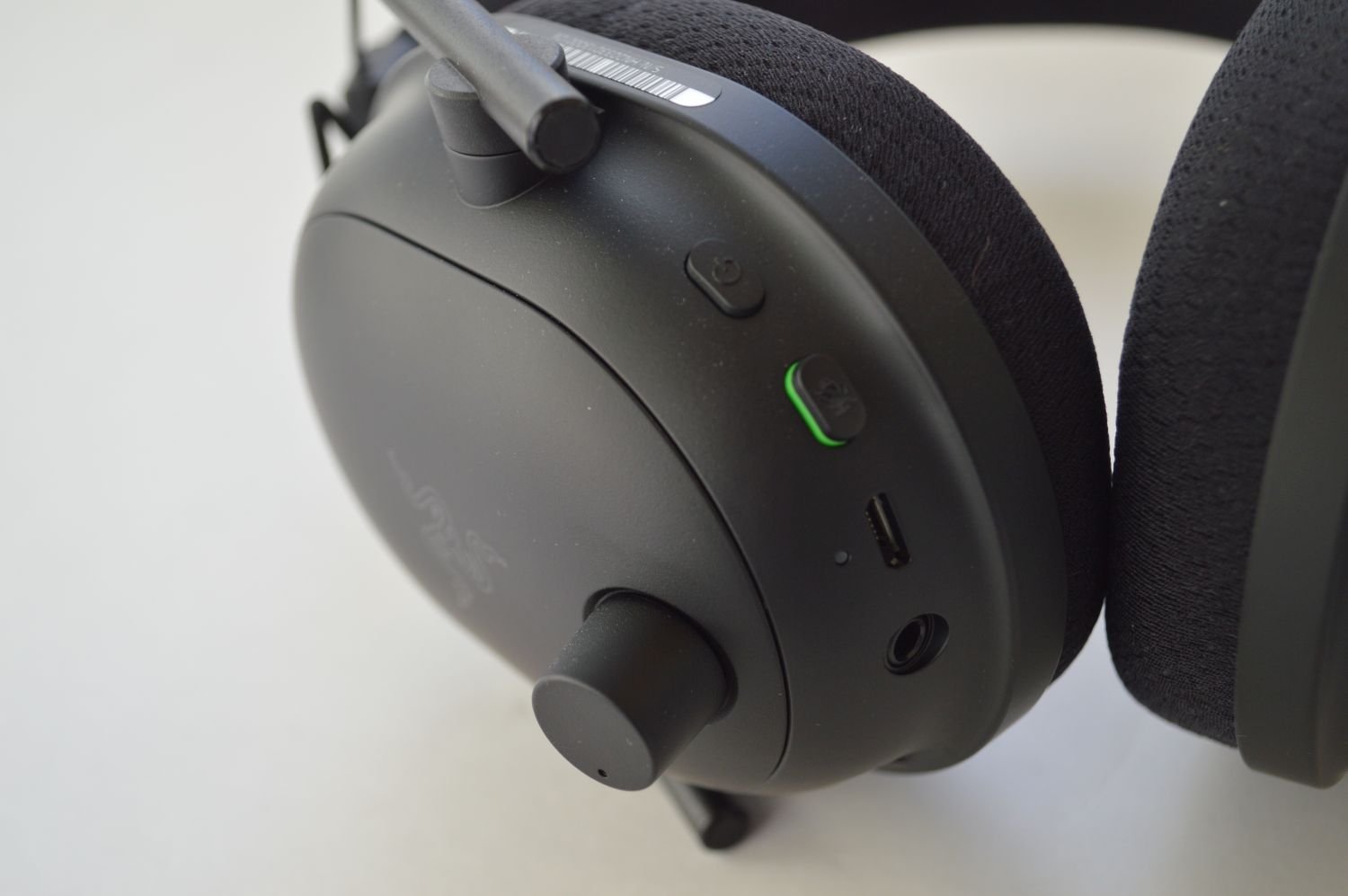 Razer BlackShark V2 Pro разъемы