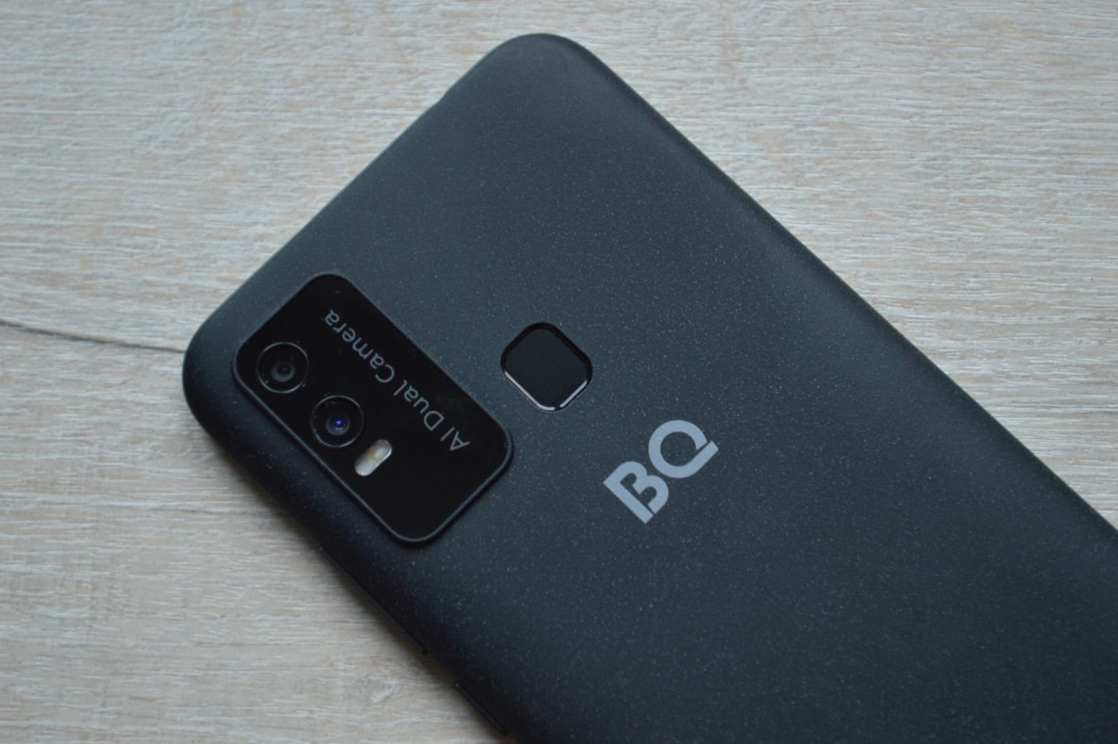 BQ 6630L Magic L камера