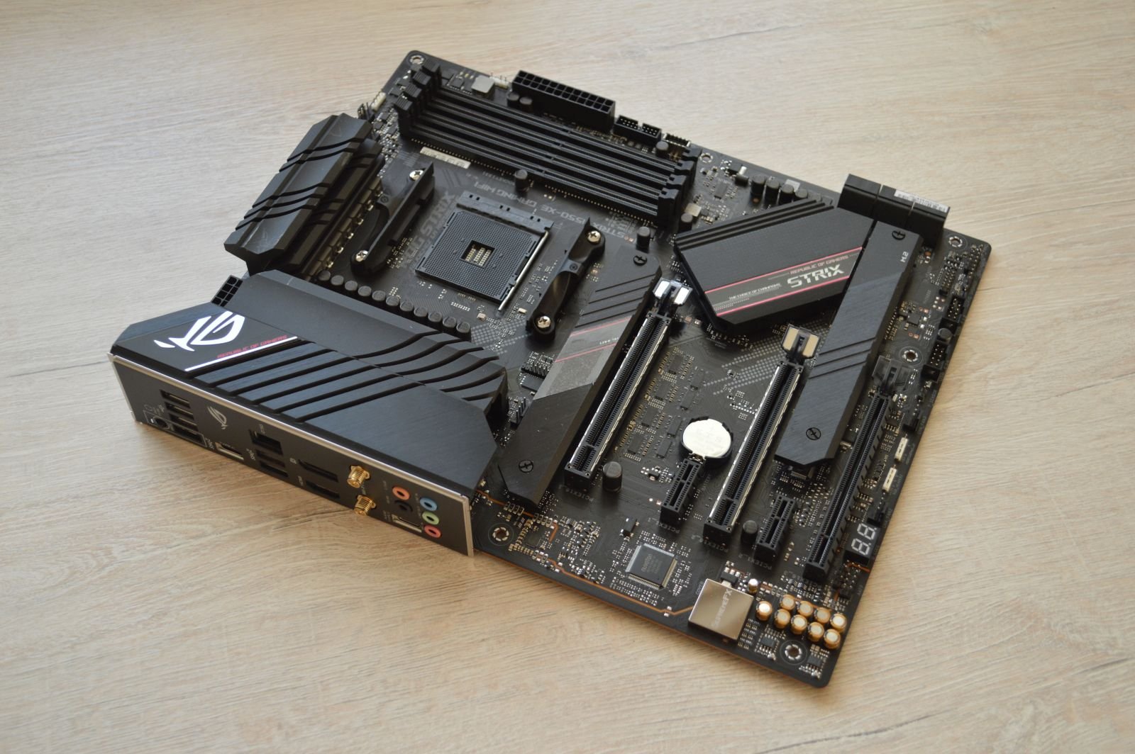ASUS ROG Strix B550-XE Gaming WIFI