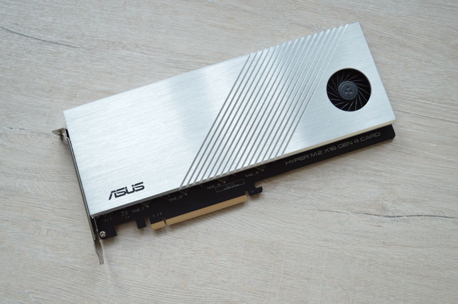 ASUS Hyper M.2 x16 Gen 4