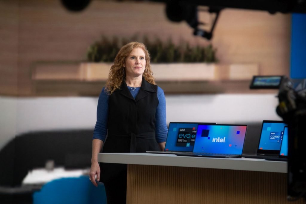 Intel-Stephanie-Hallford-CES2021