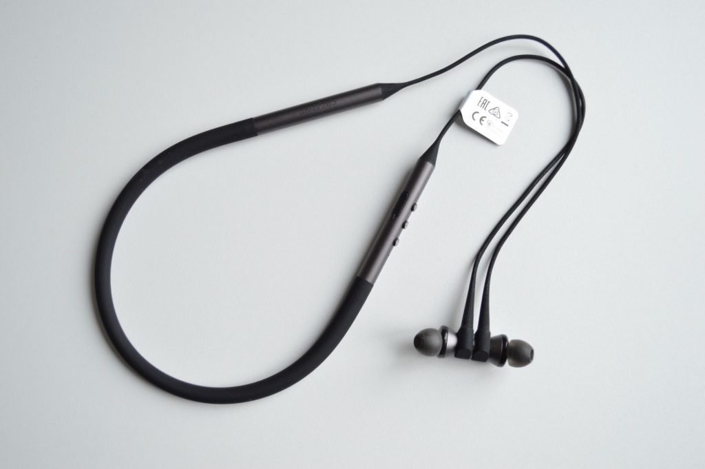 Форм-фактор Creative Aurvana Trio Wireless