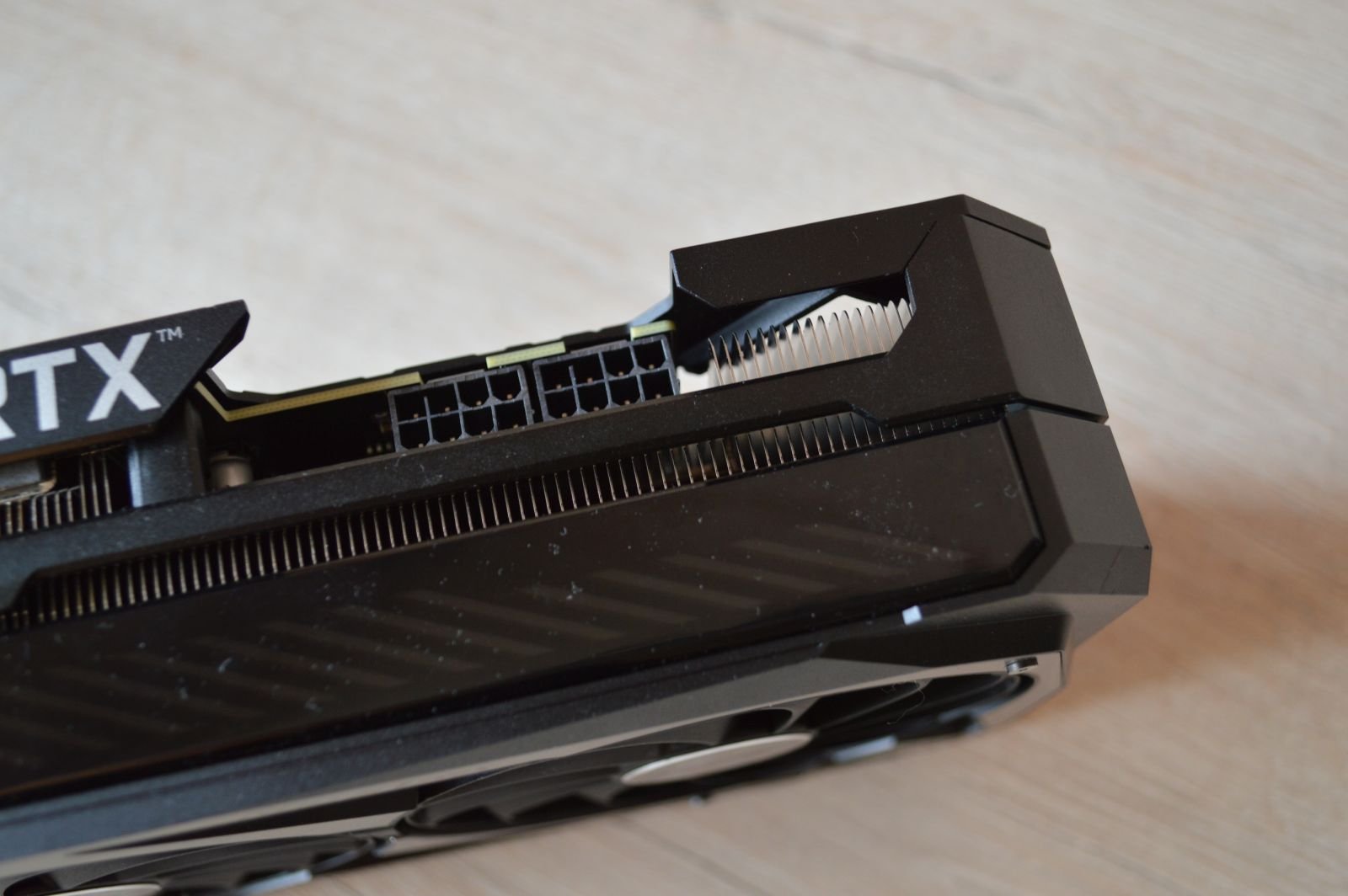 ASUS ROG Strix GeForce RTX 3060 Ti питание