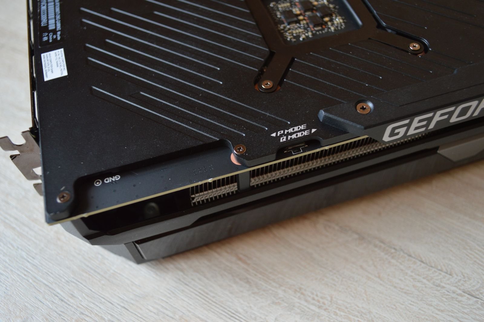 ASUS ROG Strix GeForce RTX 3060 Ti переключатель режимов