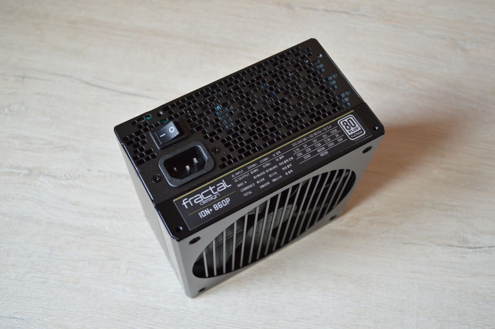 Fractal Design Ion+ Platinum 860 Вт