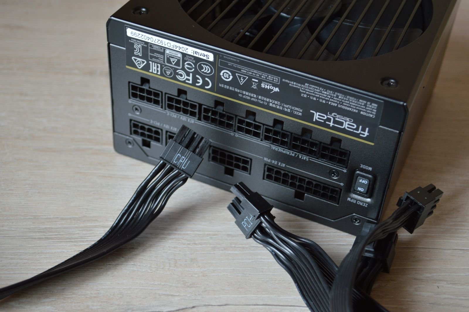Fractal Design Ion+ Platinum 860 Вт соединение