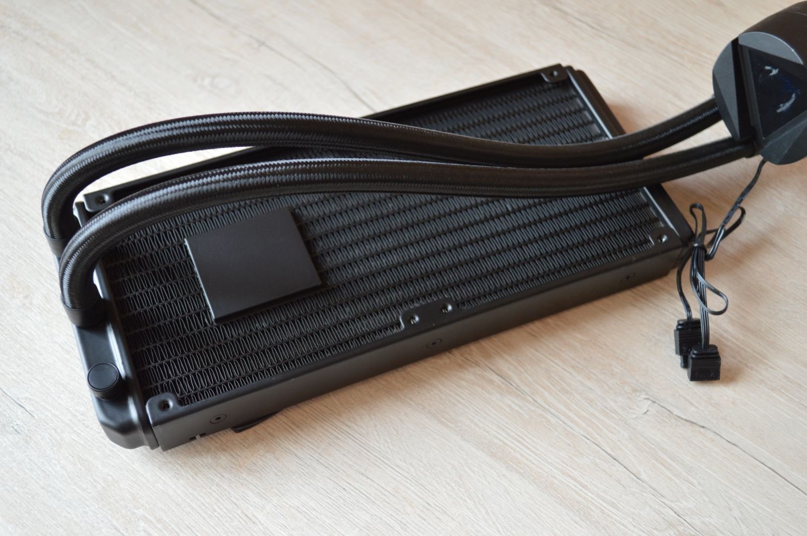 MSI MAG Coreliquid 240R шланги