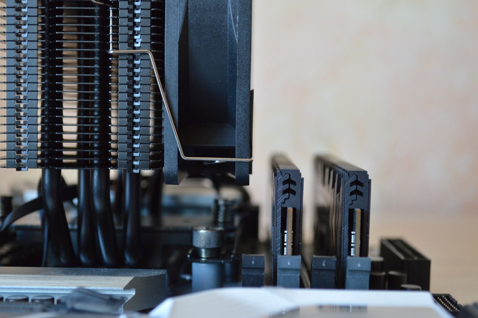 ID-Cooling SE-224-XT Black и память