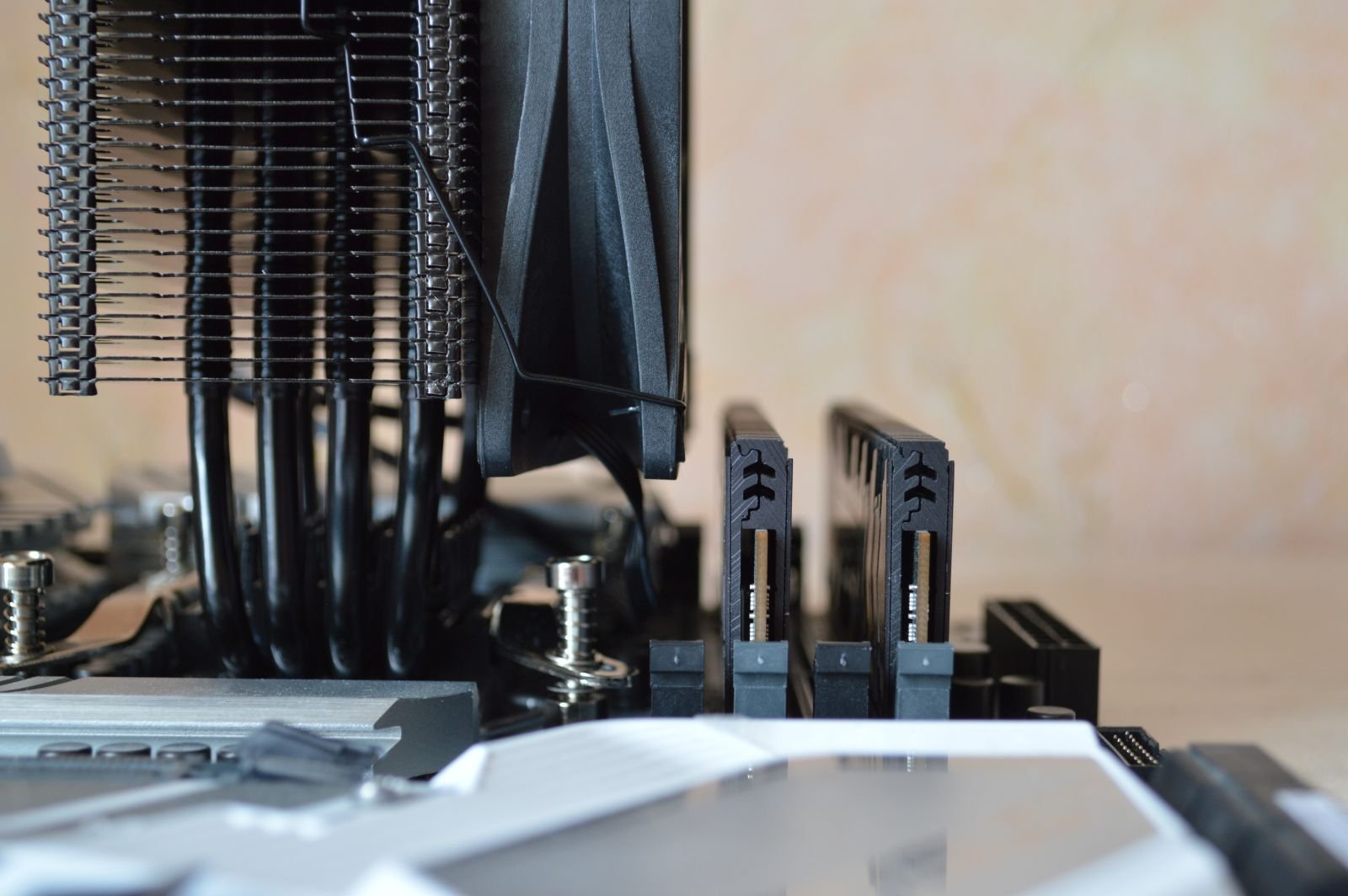 PCCooler GI-X4S D и модули памяти