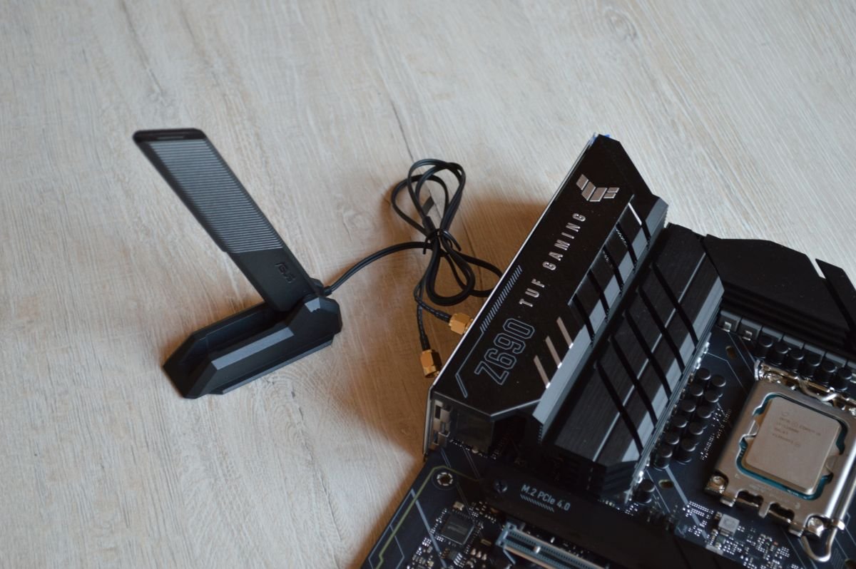 антенна в ASUS TUF Gaming Z690-Plus WIFI D4