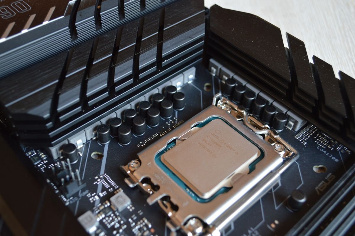 подсистема питания ASUS TUF Gaming Z690-Plus WIFI D4