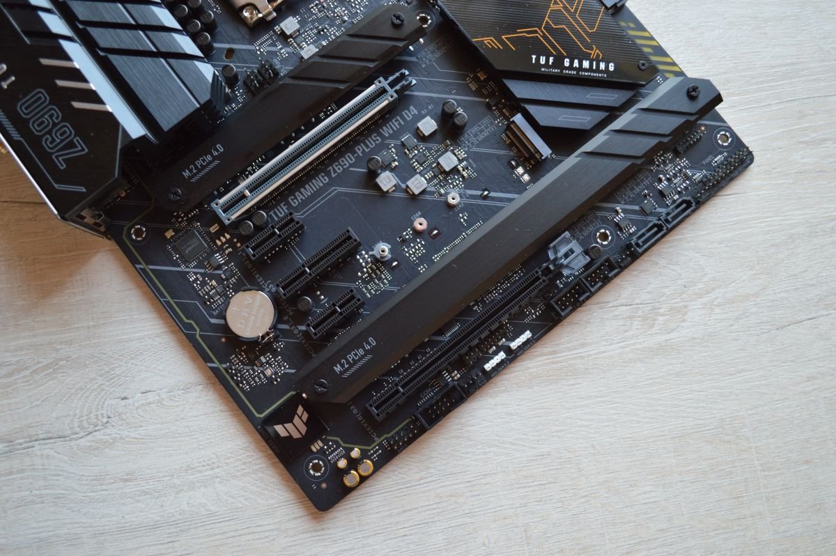 ASUS TUF Gaming Z690-Plus WIFI D4