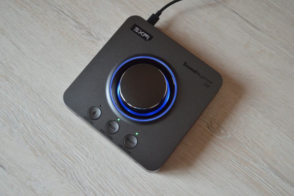 Sound Blaster X4 сверху