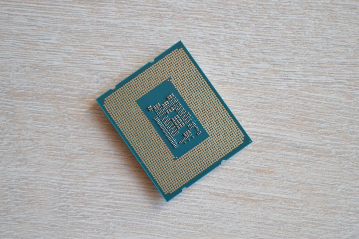 Celeron G6900