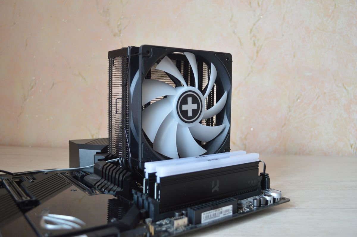 Xilence M704Pro.ARGB на плате