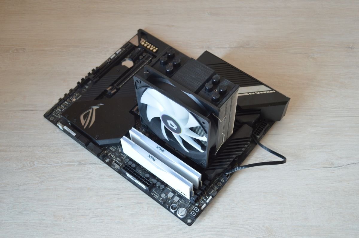 ID-Cooling SE-214-XT на плате