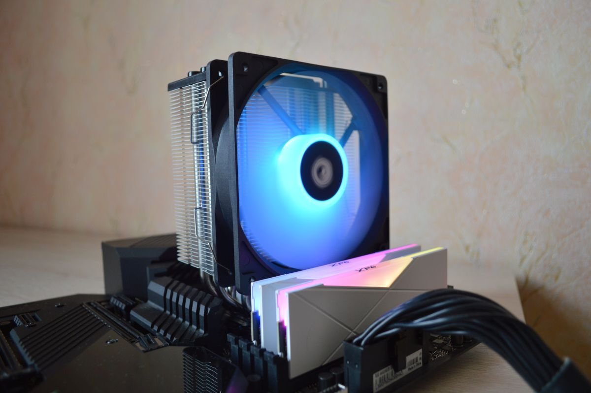 синяя подсветка ID-Cooling SE-214-XT