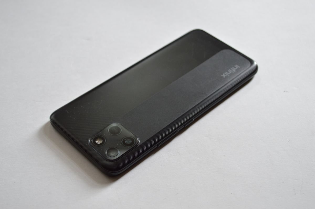 камера Infinix Smart 6 HD