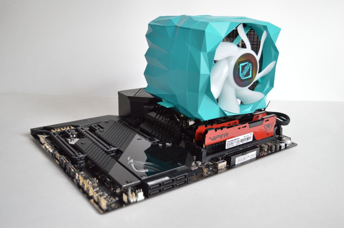 Iceberg Thermal IceSleet X7 Dual на плате