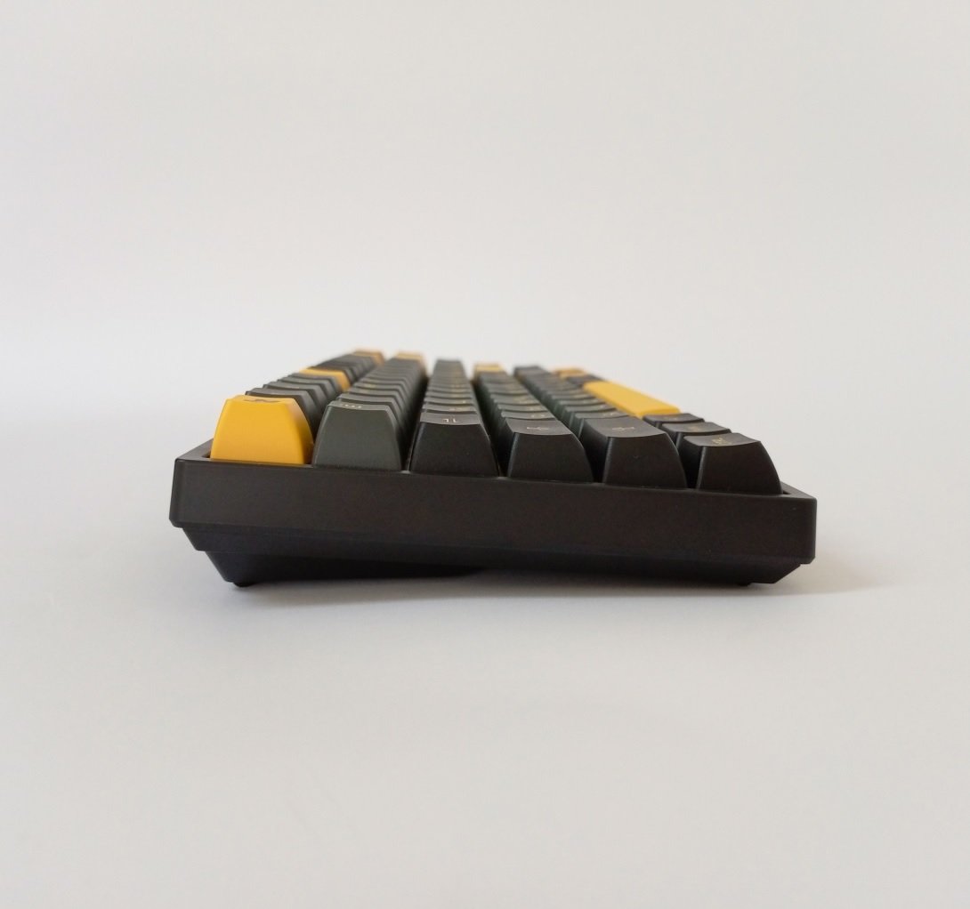Akko 3084B Plus сбоку