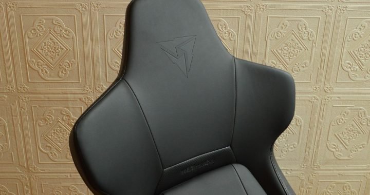 ThunderX3 Core Modern Black