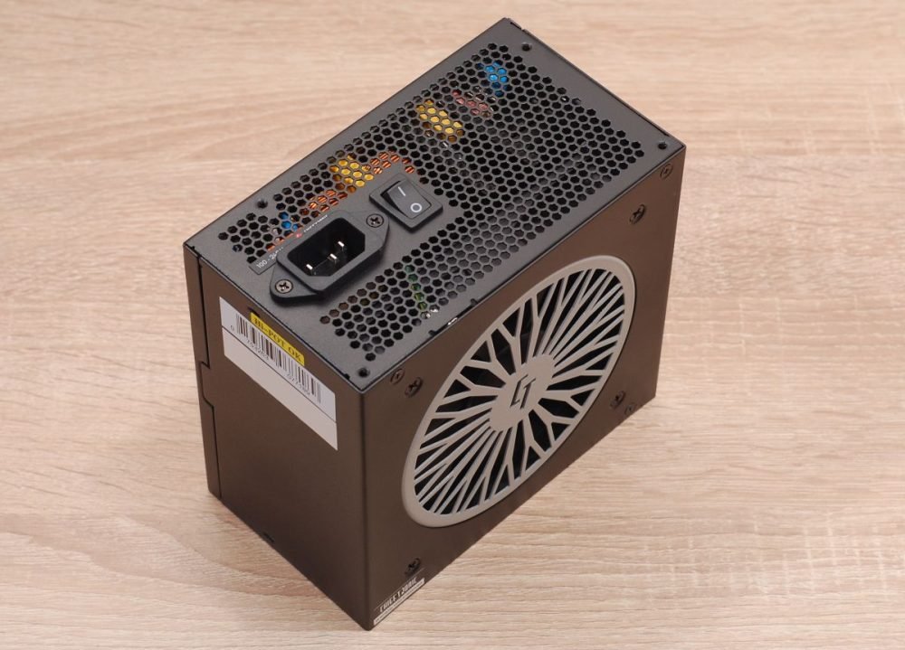 Chieftronic PowerUP 650 Вт (GPX-650FC)