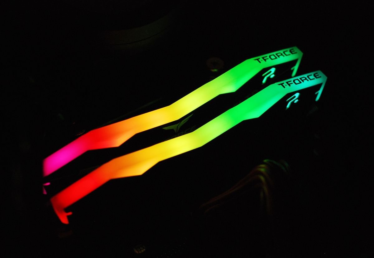 TeamGroup T-Force Delta RGB DDR5-6200 (2х16 Гбайт)