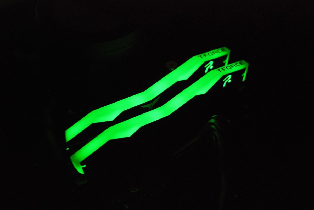 TeamGroup T-Force Delta RGB DDR5-6200 (2х16 Гбайт)
