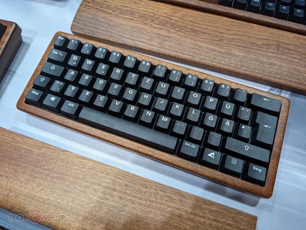 Sharkoon SGK50 PBT Wood