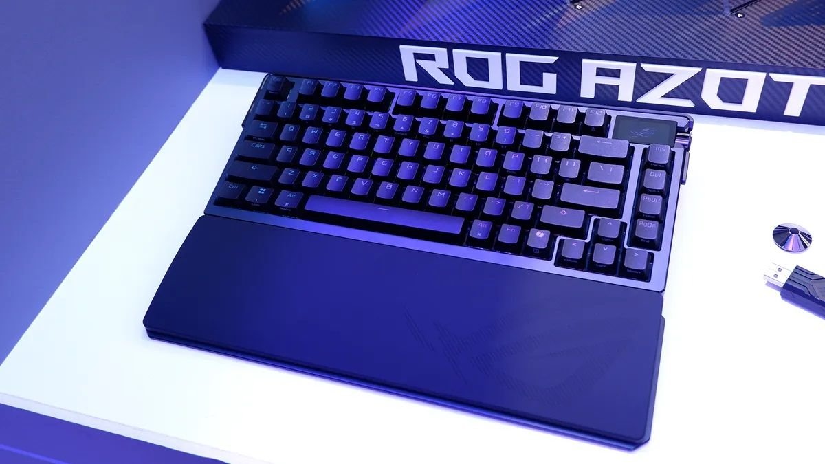 ROG Azoth Extreme