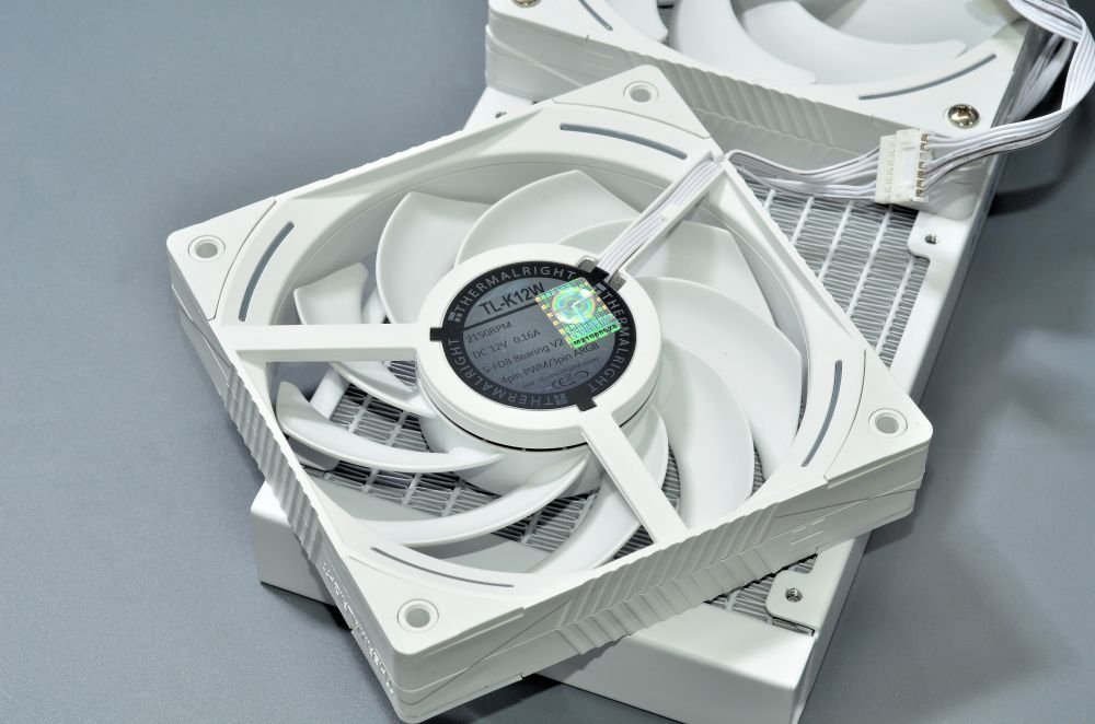 Thermalright Elite Vision 360 White ARGB