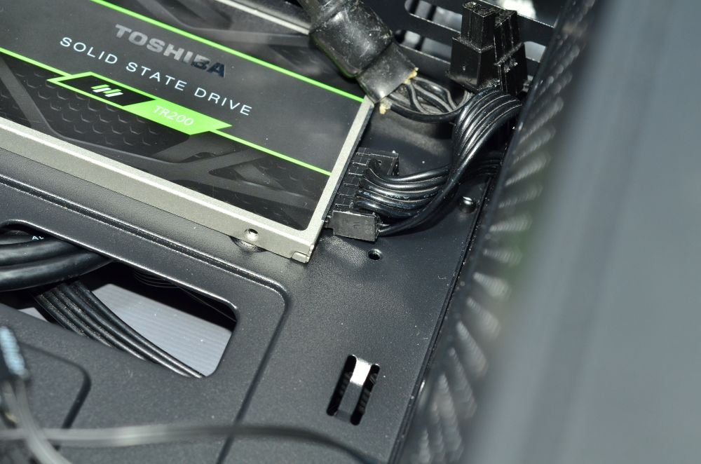 Aerocool Quantum Mesh