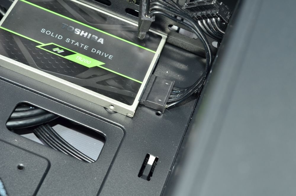Aerocool Quantum Mesh