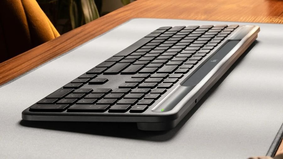 Signature Slim Solar+ K980
