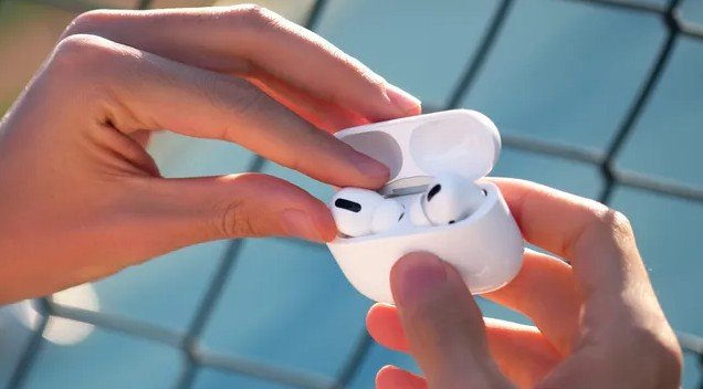 AirPods