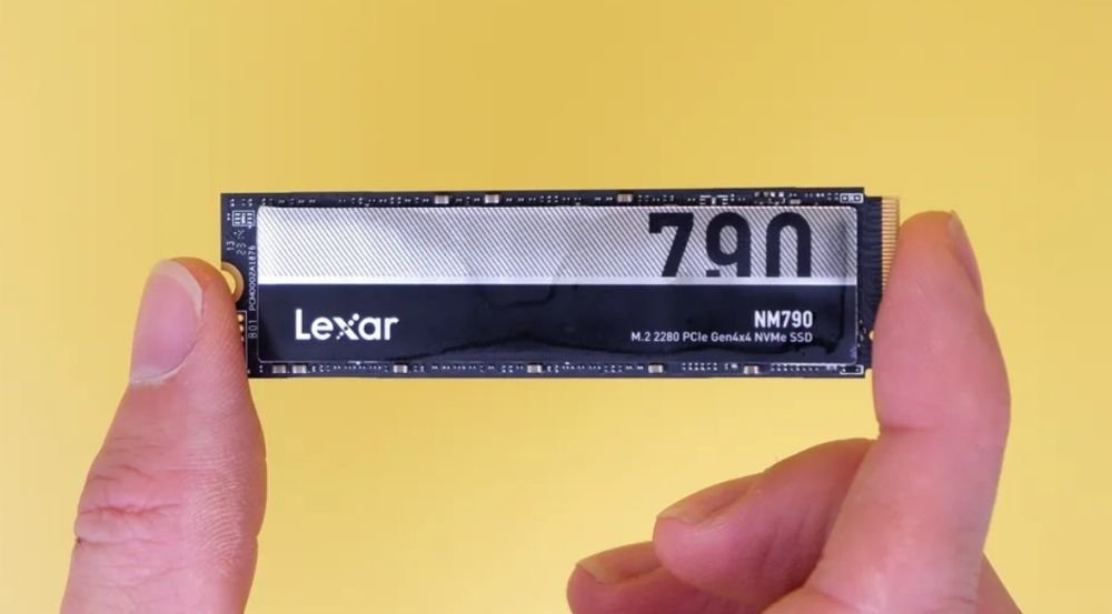 Lexar NM790