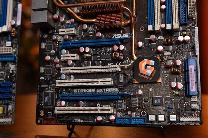 ROG Striker Extreme